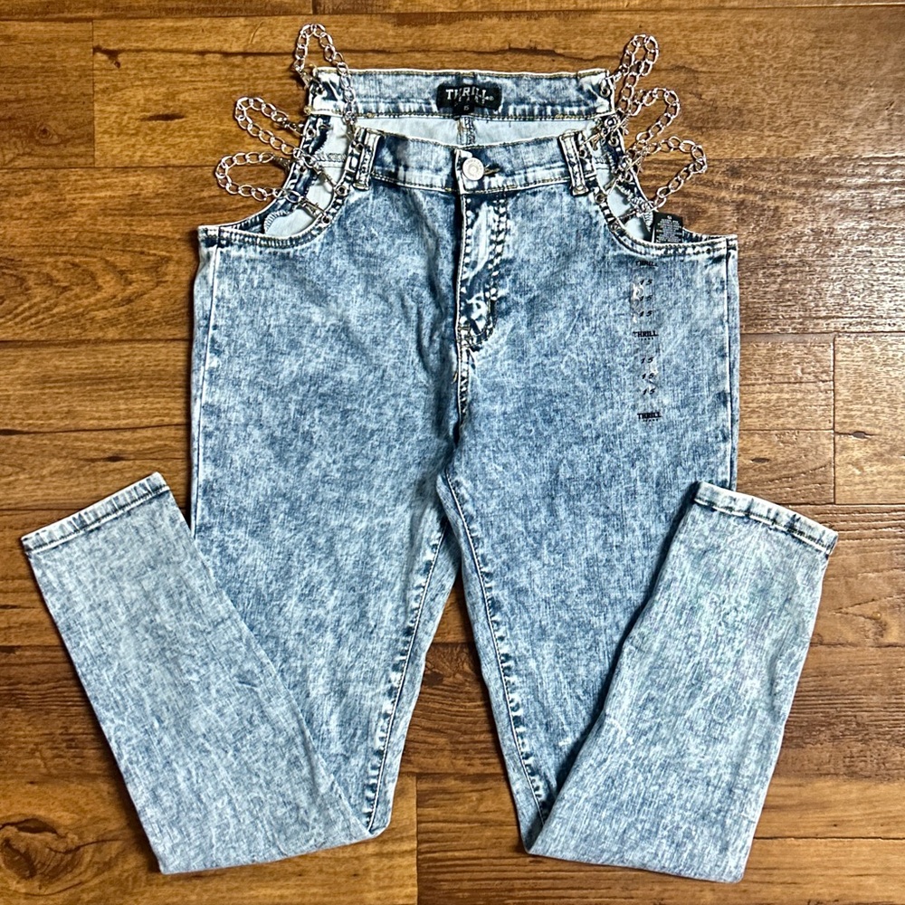 Thrill ~ Size 15 (38/30) Blue Acid Wash Denim W/ Side Cut Out Metal Chains ~ New